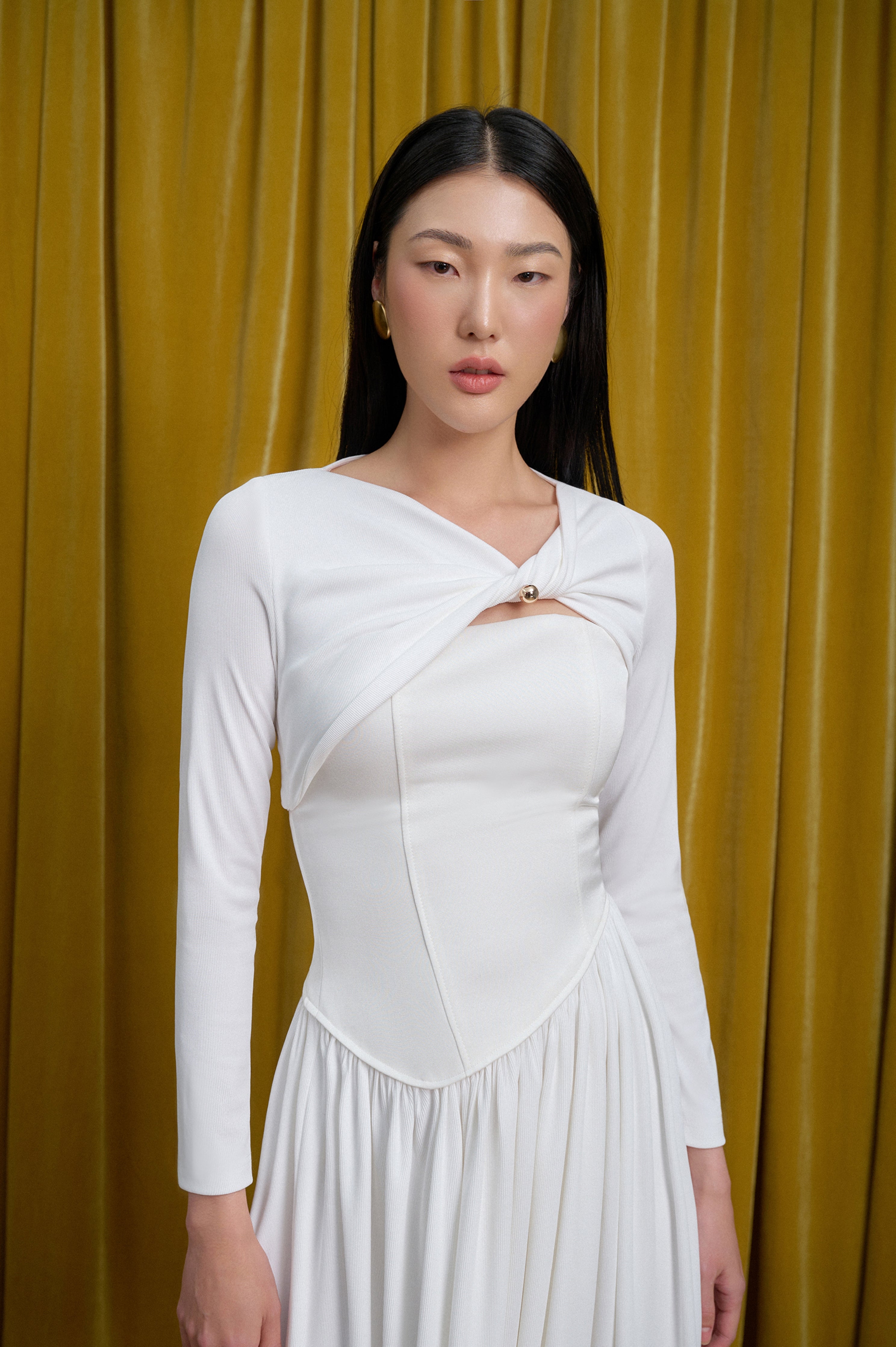 【Alice+Olivia】DELIA タイバック フリル チュニック ドレス Delia Ruffled Tunic Dress In Off White | Alice + Olivia
