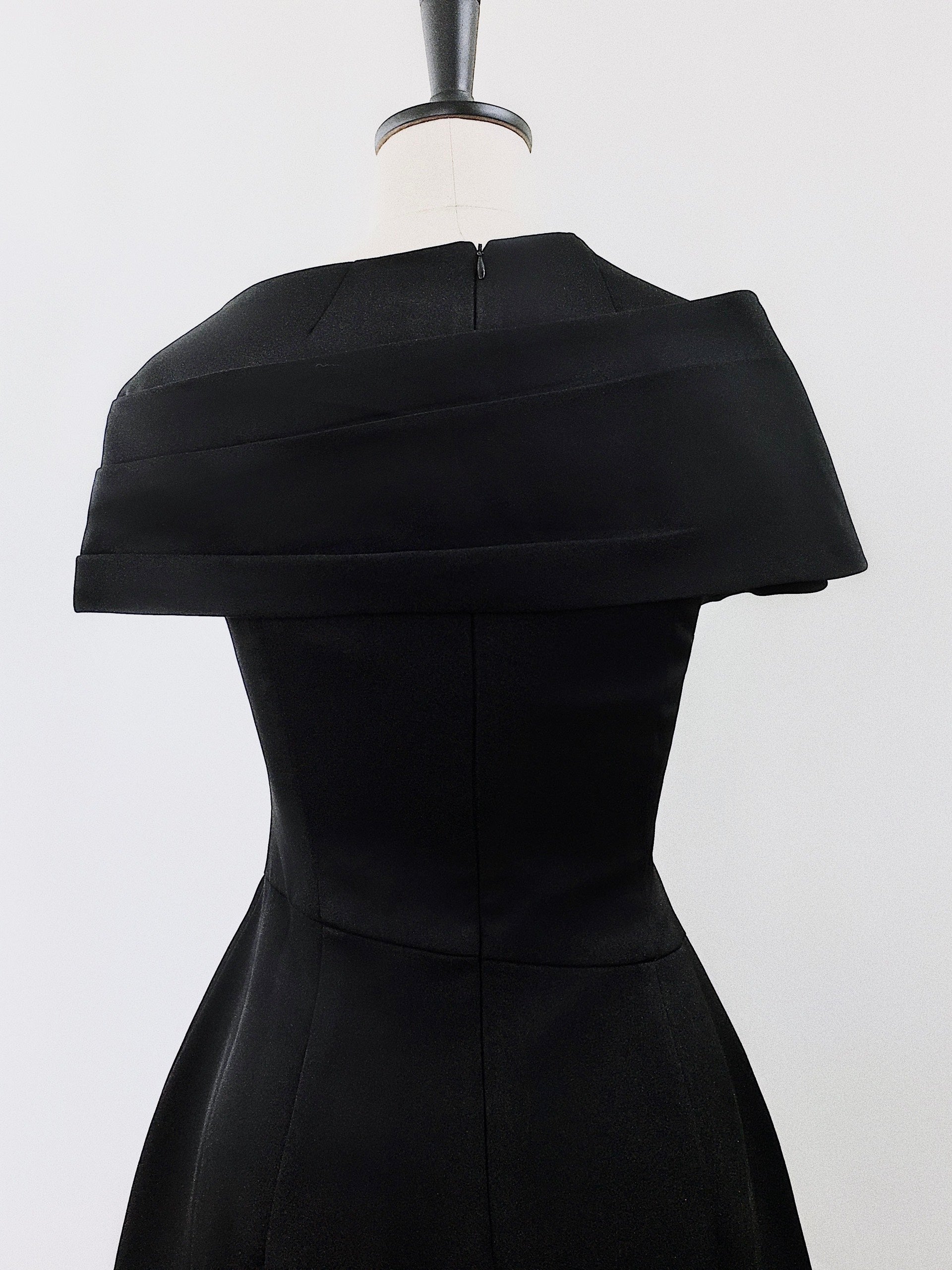 Shoulder Cover Dress L / Black Shoulder Cover Dress L / Black